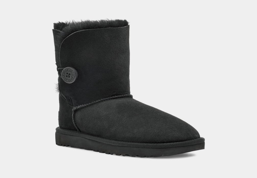 UGG Bailey Button II בצבע שחור