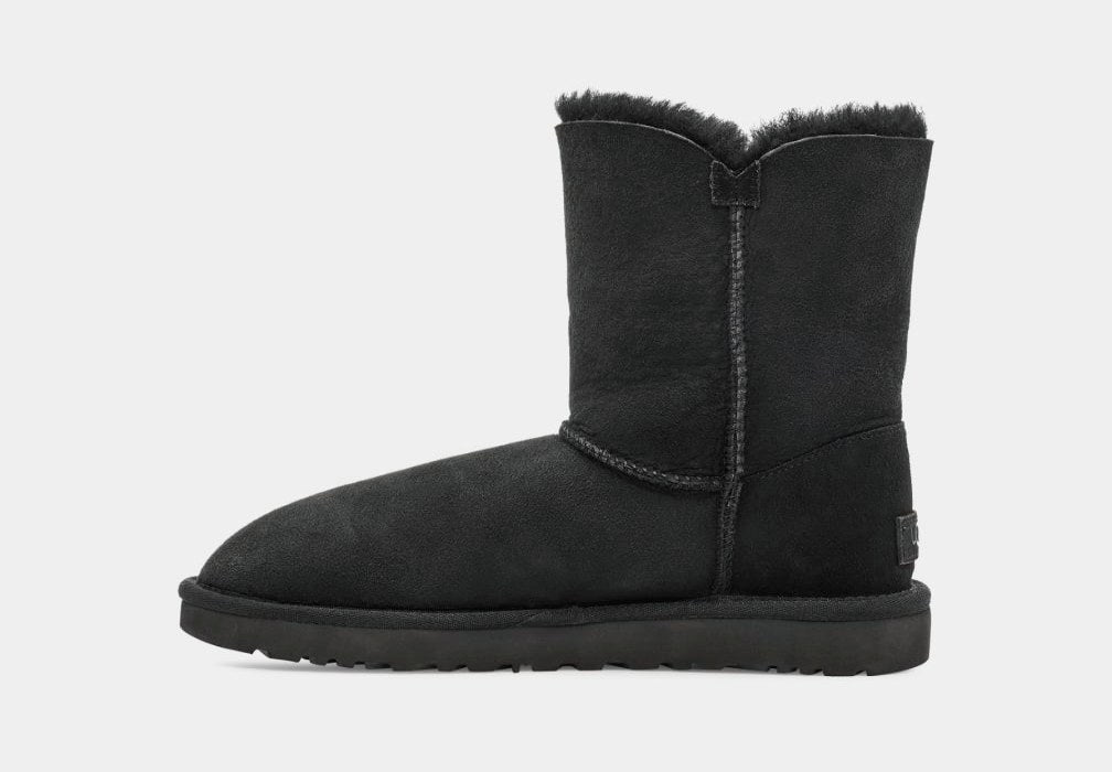 UGG Bailey Button II בצבע שחור