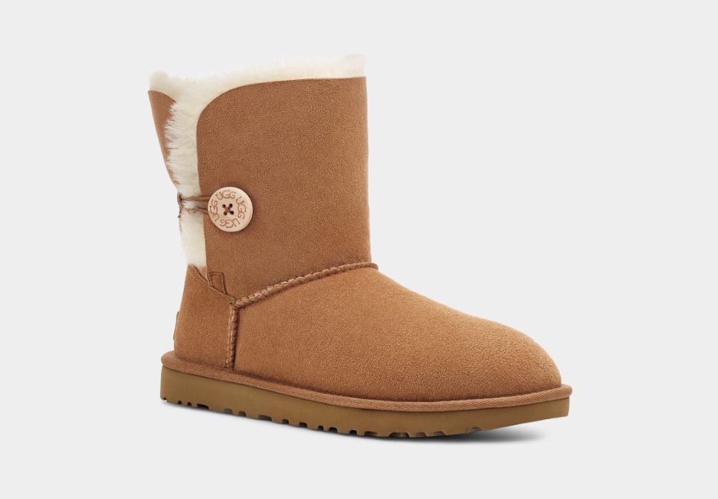 UGG Bailey Button II בצבע חום