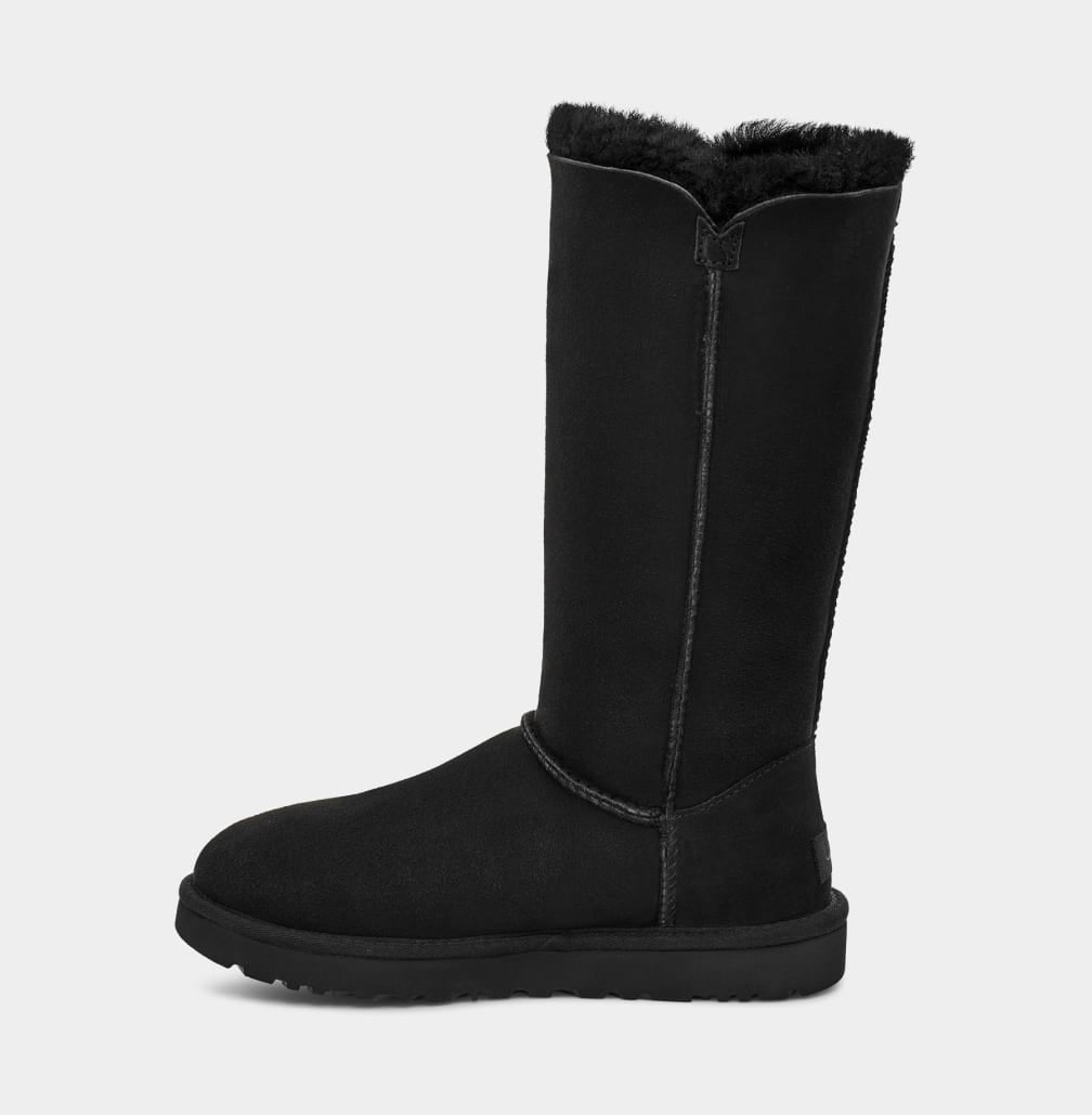 UGG Bailey Button Triplet II Boot בצבע שחור