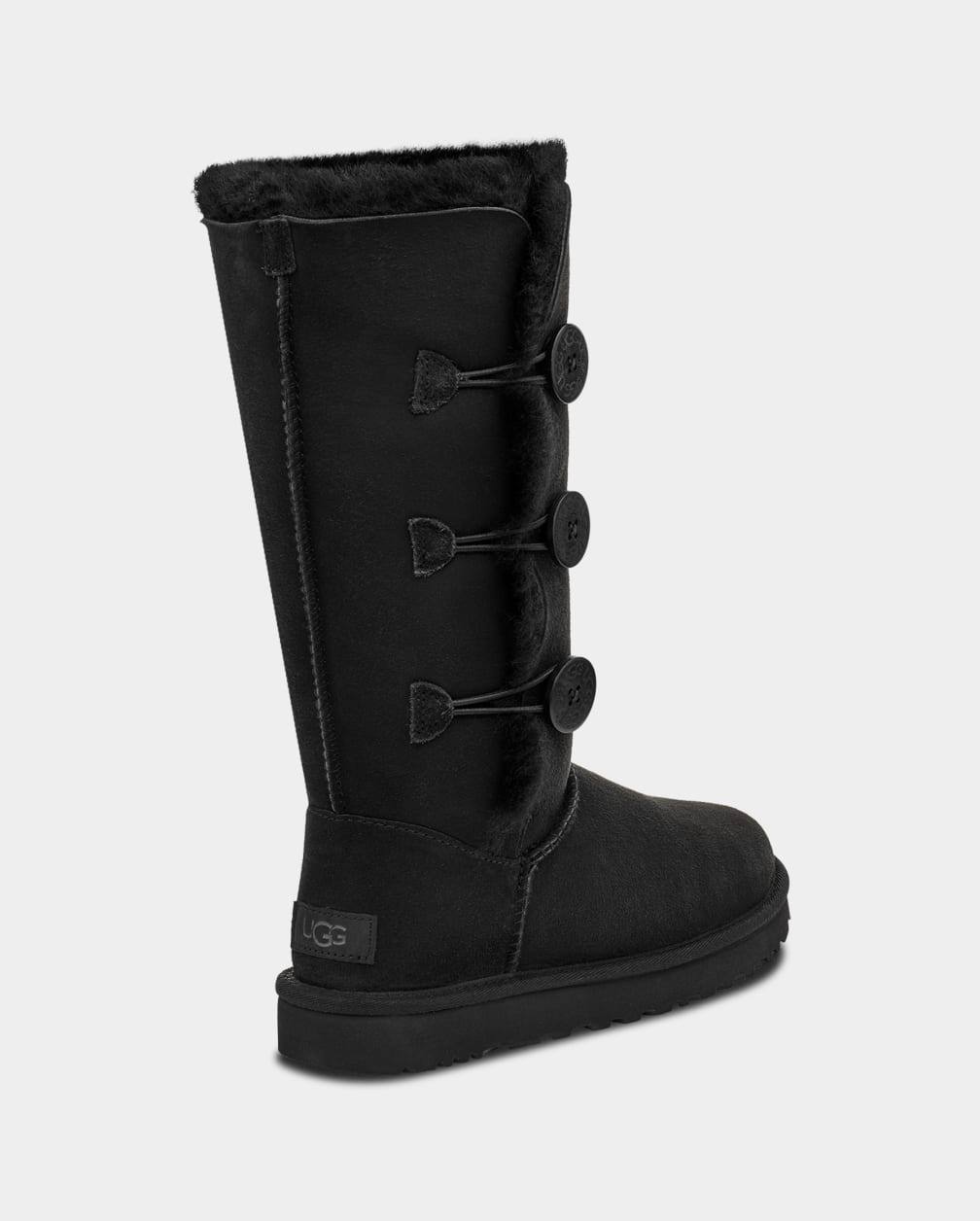 UGG Bailey Button Triplet II Boot בצבע שחור