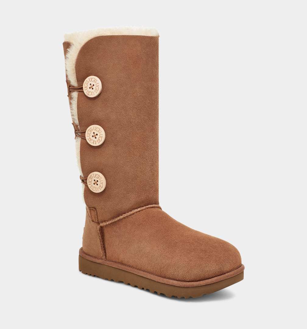 UGG Bailey Button Triplet II Boot בצבע חום