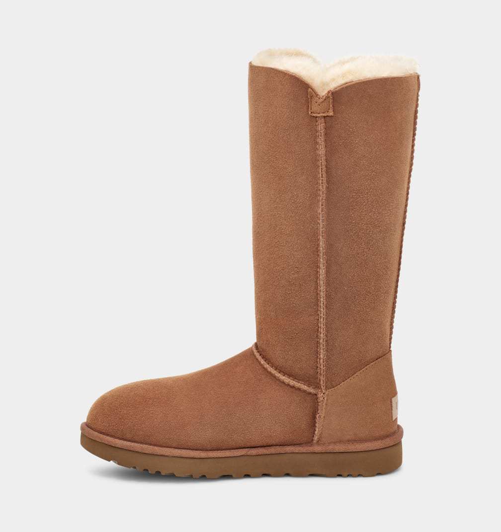 UGG Bailey Button Triplet II Boot בצבע חום