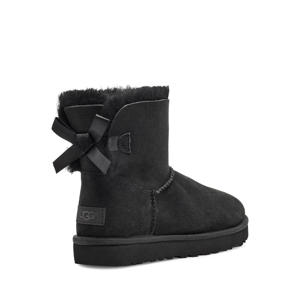 UGG Mini Bailey Bow II Boot בצבע שחור