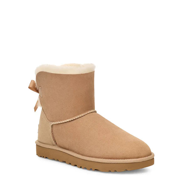 UGG Mini Bailey Bow II Boot בצבע חול