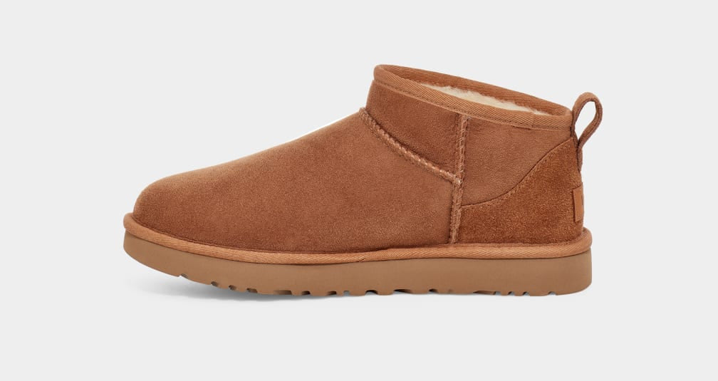 UGG Classic Ultra Mini בצבע חום