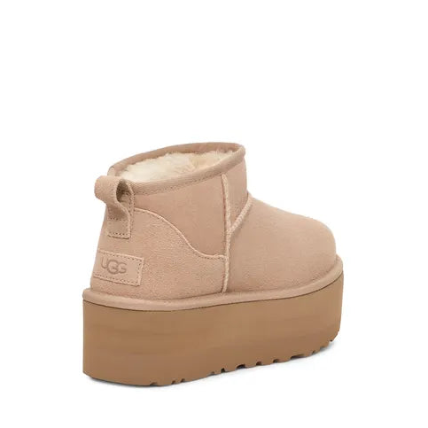 UGG Classic Ultra Mini Platform בצבע חול