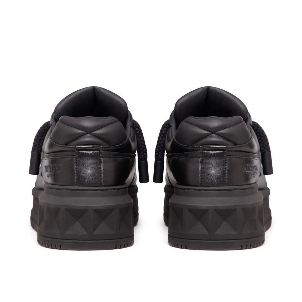 נעל של ולנטינו צבע שחור – Valentino LOW TOP SNEAKER IN NAPPA