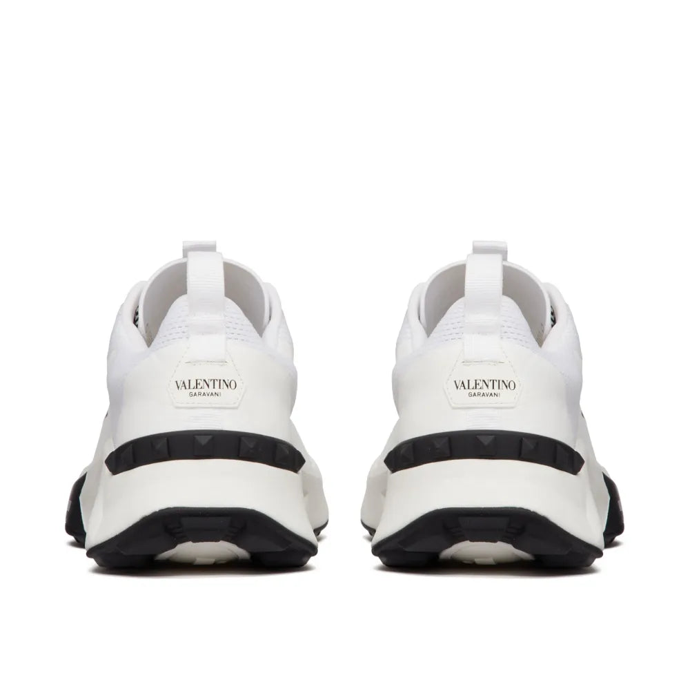 נעל של ולנטינו בצבע לבן – Valentino TRUE ACT LOW TOP
