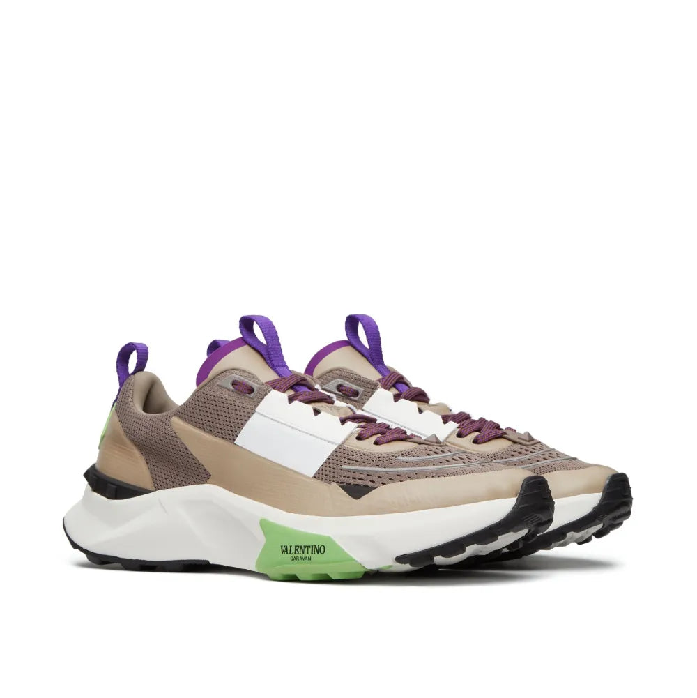 נעל של ולנטינו בצבע בז – Valentino TRUE ACT LOW TOP