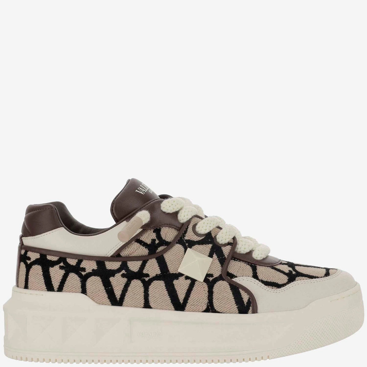 נעל של ולנטינו צבע בז' – Valentino LOW TOP SNEAKER IN NAPPA