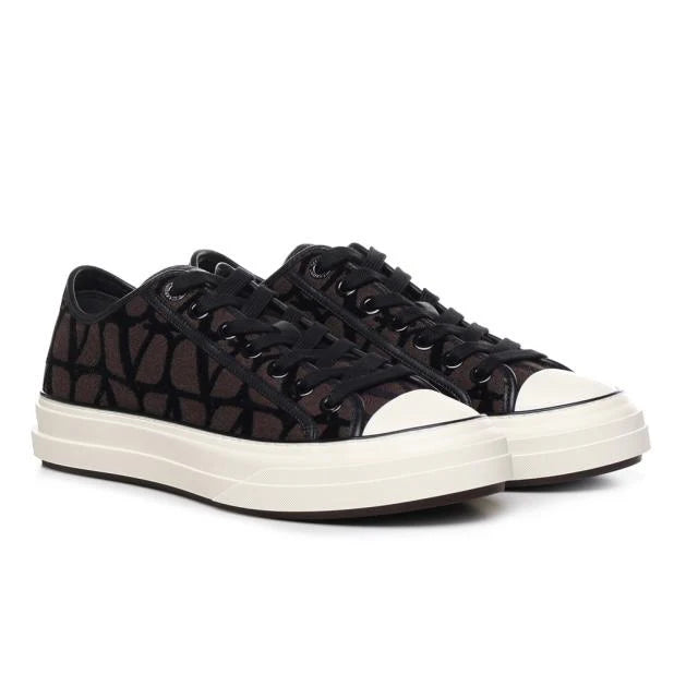 נעל של ולנטינו צבע חום –Valentino TOILE ICONOGRAPHE SNEAKER