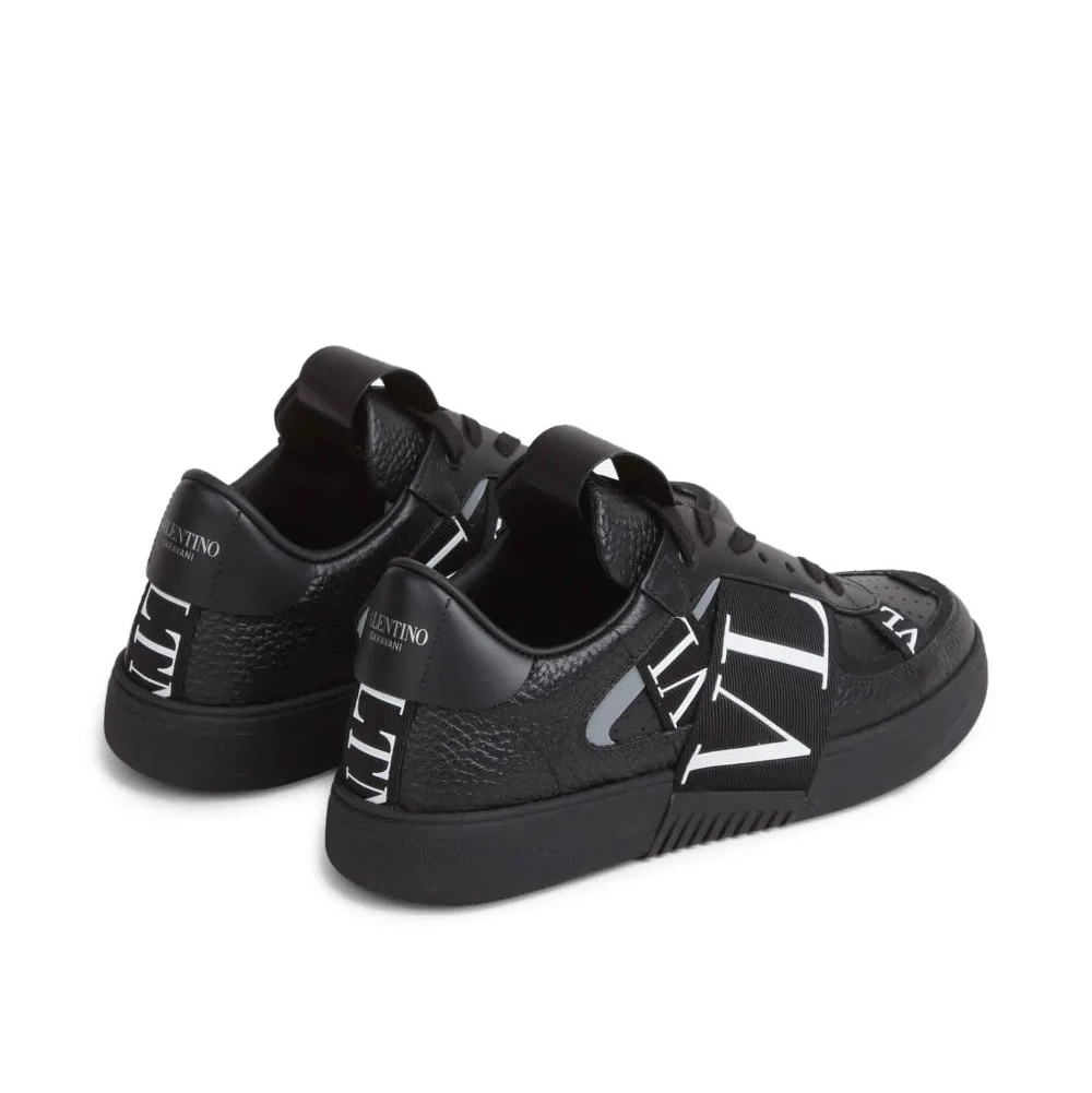 נעל של ולנטינו בצבע שחור – Valentino CALFSKIN VL7N SNEAKER