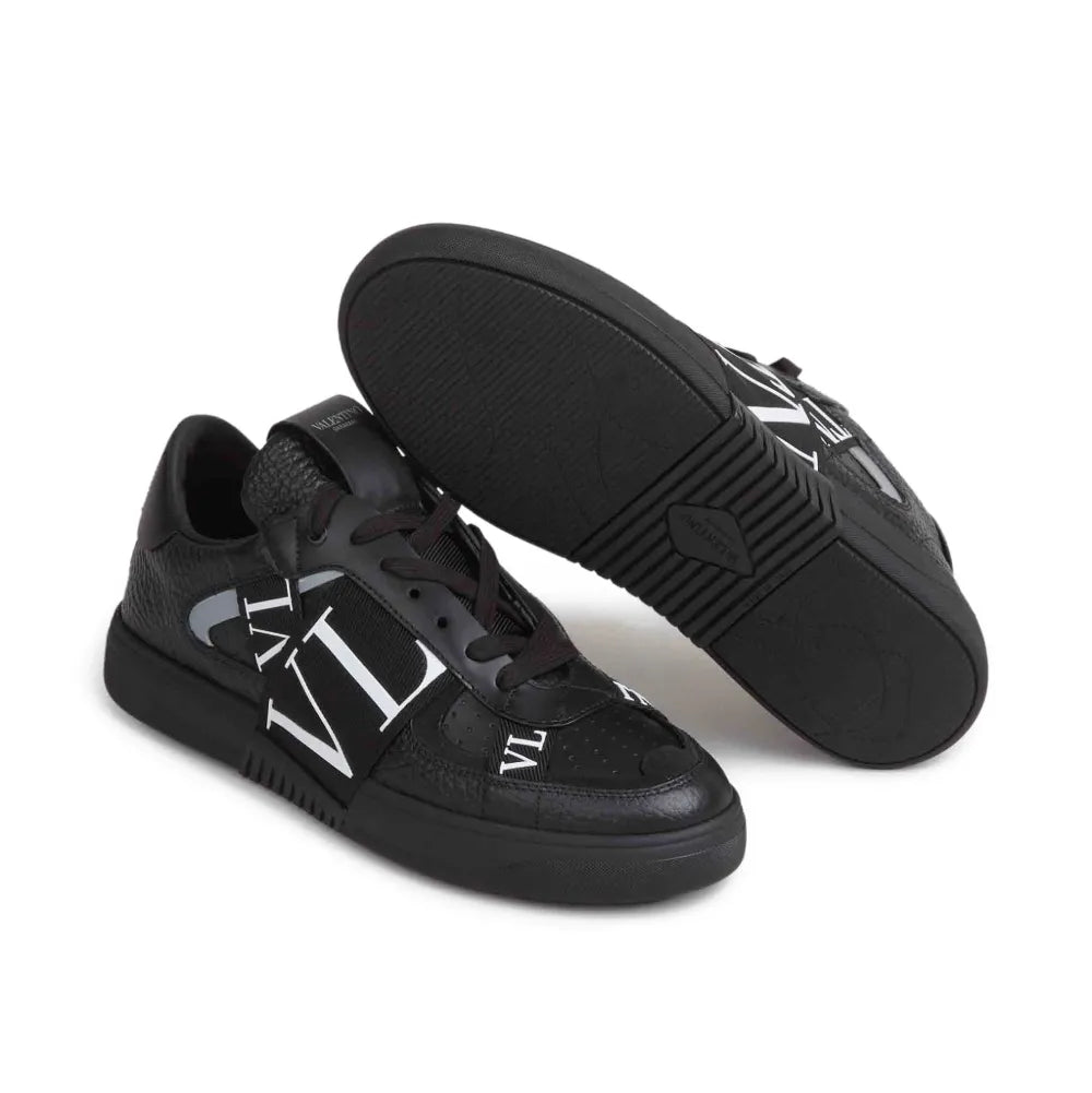 נעל של ולנטינו בצבע שחור – Valentino CALFSKIN VL7N SNEAKER