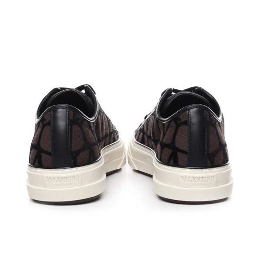 נעל של ולנטינו צבע חום –Valentino TOILE ICONOGRAPHE SNEAKER