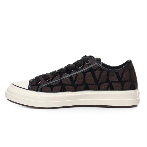 נעל של ולנטינו צבע חום –Valentino TOILE ICONOGRAPHE SNEAKER