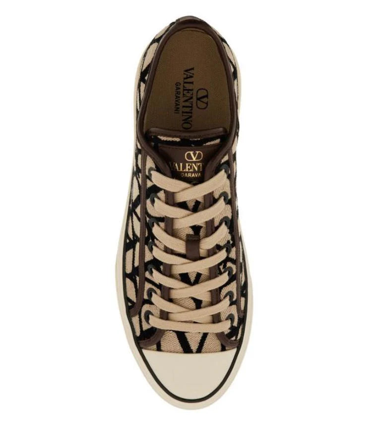 נעל של ולנטינו צבע בז' – Valentino TOILE ICONOGRAPHE SNEAKER