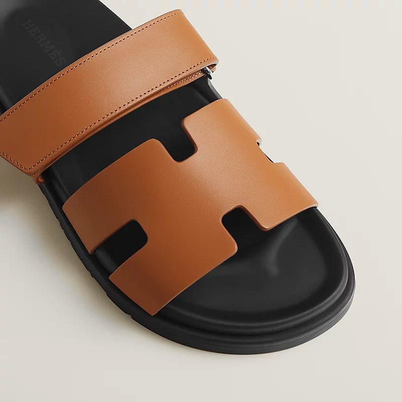 כפכף הרמס לגבר צבע חום – Hermes Chypre Sandal