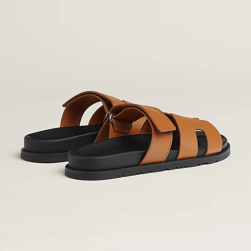 כפכף הרמס לגבר צבע חום – Hermes Chypre Sandal
