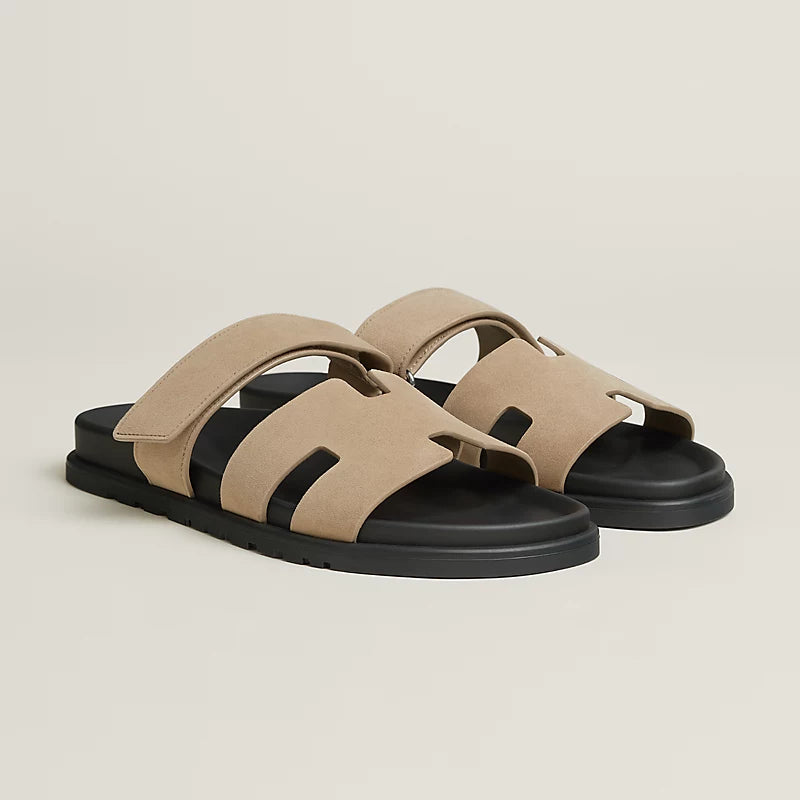 'כפכף הרמס לגבר צבע בז – Hermes Chypre Sandal