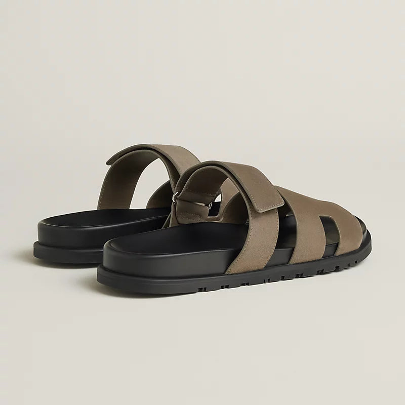 כפכף הרמס לגבר גווני חום אפור – Hermes Chypre Sandal