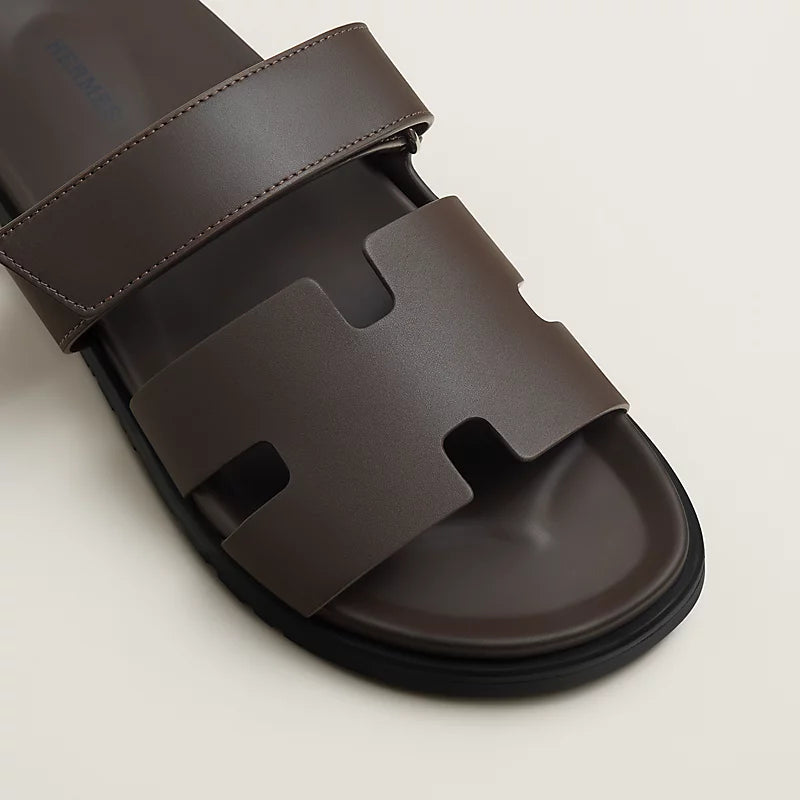 כפכף הרמס לגבר צבע חום – Hermes Chypre Sandal
