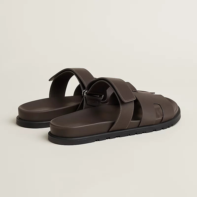 כפכף הרמס לגבר צבע חום – Hermes Chypre Sandal
