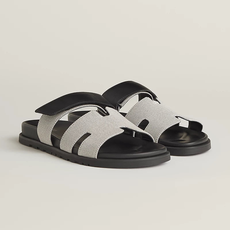 כפכף הרמס לגבר צבע שחור אפור – Hermes Chypre Sandal