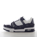 Louis Vuitton trainer black white