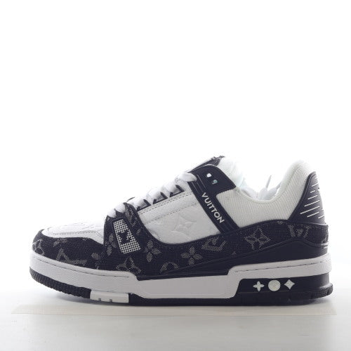 Louis Vuitton trainer black white