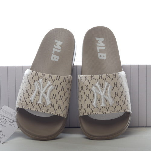MLB Slide Chunky Dia Monogram New York Yankess