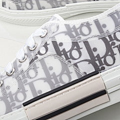 DIOR B23 Low Oblique