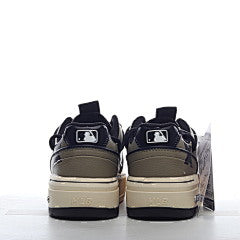 MLB Chunky liner low New York Yankees grey beige black
