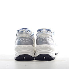 Run 55 Sneaker