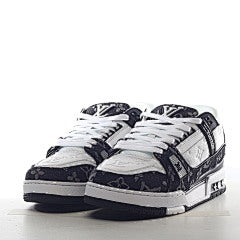 Louis Vuitton trainer black white
