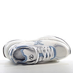Run 55 Sneaker