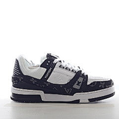 Louis Vuitton trainer black white