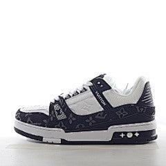 Louis Vuitton trainer black white