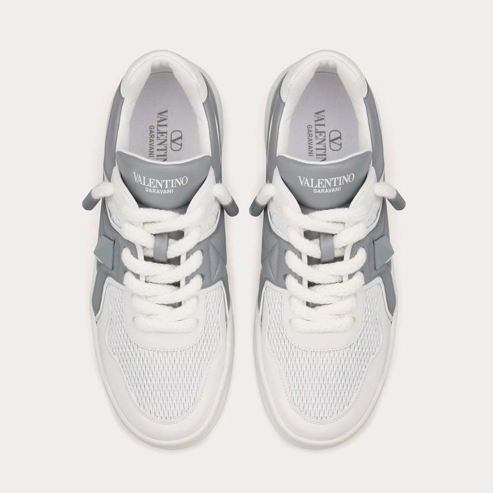 נעל של ולנטינו צבע אפור – Valentino ONE STUD XL LOW TOP